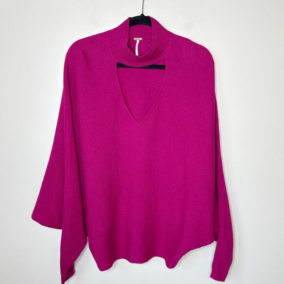 Free People Silk & Cashmere SZ Small‎ Fuchsia Keyhole Turtleneck Batwing Sweater - Picture 1 of 8